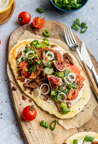 flatbread mit veganem Chicken Kebab flatbread mit veganem Chicken Kebab
