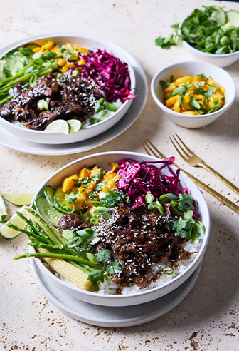 Asia Bowl mit veganem Beef