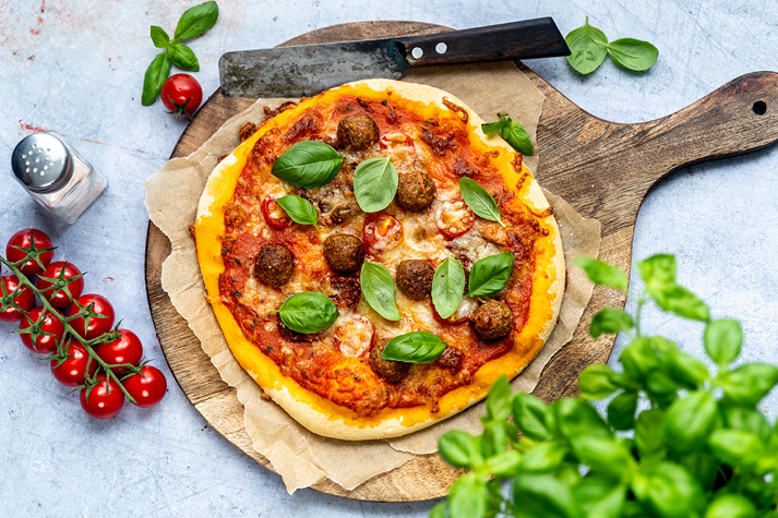 Hackbällchen-Pizza mit endori veggie balls Hackbällchen-Pizza mit endori veggie balls