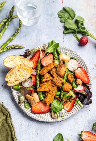 Rhabarbersalat mit veganem Chicken Natur Rhabarbersalat mit veganem Chicken Natur