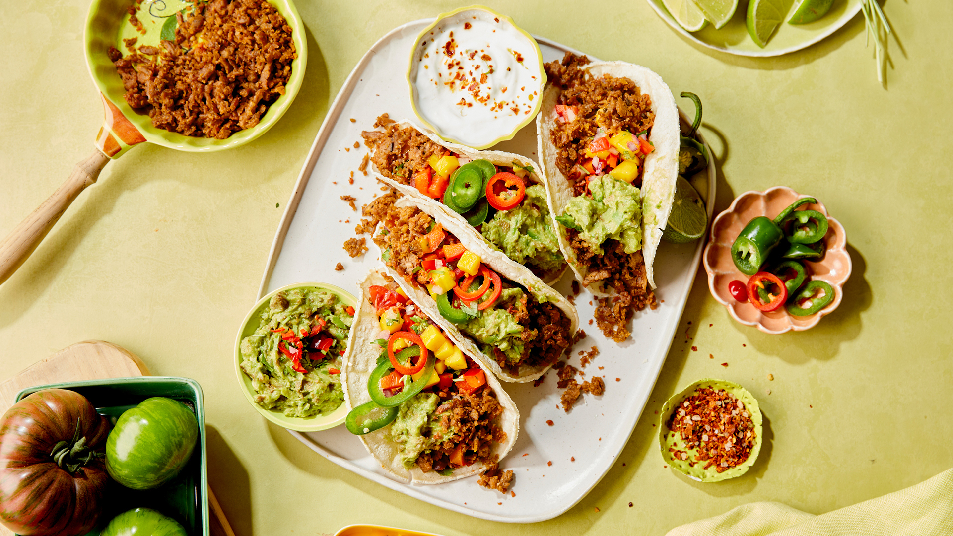 Fruchtige Tacos mit Mango-Salsa und endori veggie hack (roh)